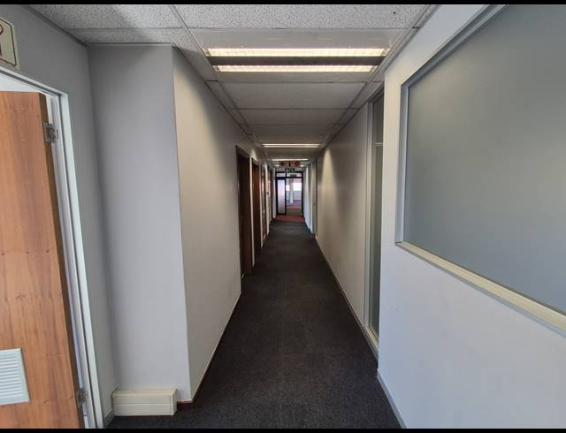 325M² OFFICE TO LET IN WOODMEAD